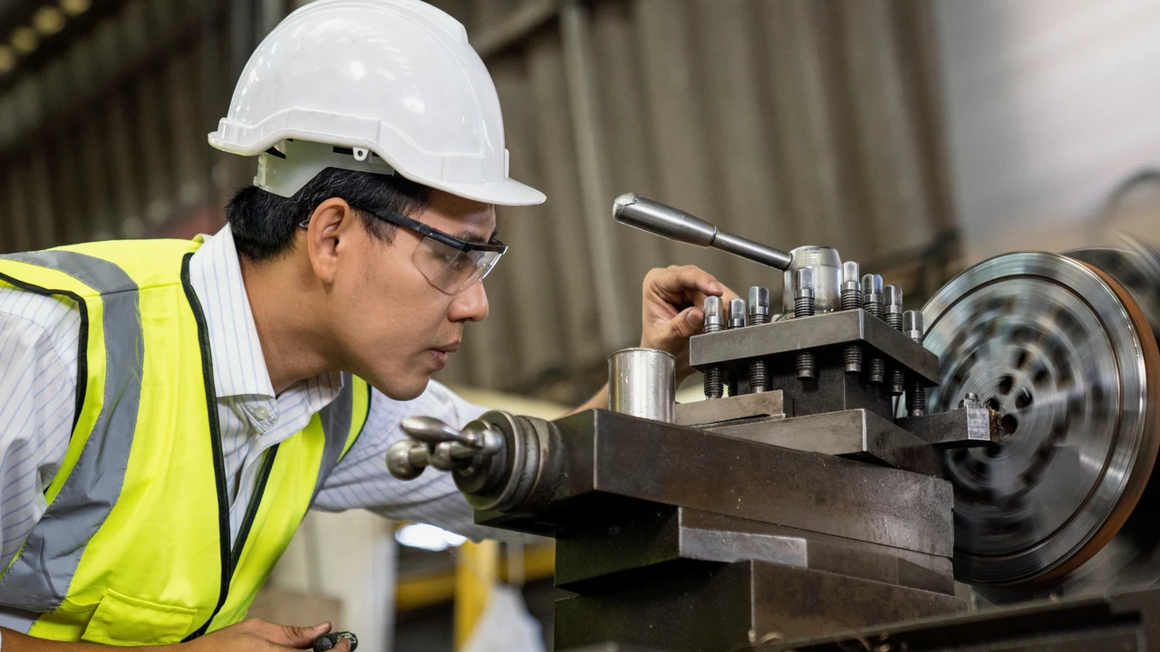 Responsável Técnico para Usinagem em Sorocaba: quando o engenheiro mecânico é obrigatório