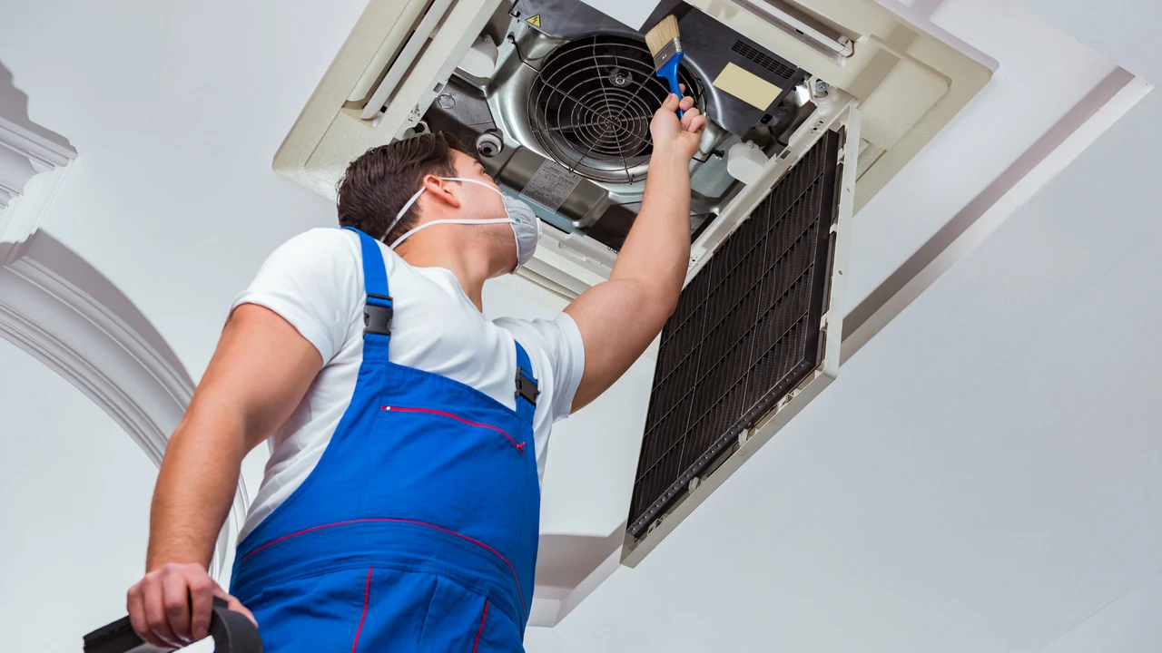 Limpeza de ventilador de ar condicionado cassete dentro do PMOC em Sorocaba para garantir a qualidade do ar